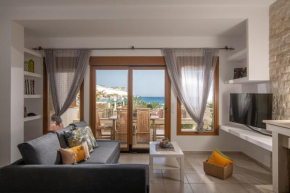 Beachfront Green apt-Ligaria beach